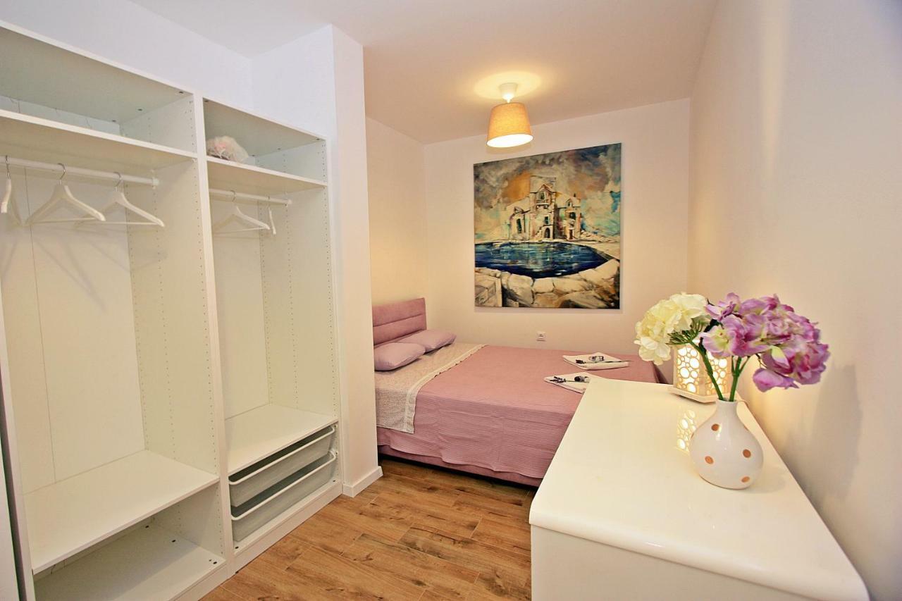 Apartman Michelangelo In The Centar Of Supetar Exterior foto